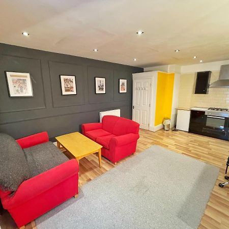 Adeamstays Provides Beautiful Centrally Located 1 And 2 Bed Apartments On Liverpools Boulevard Exteriör bild