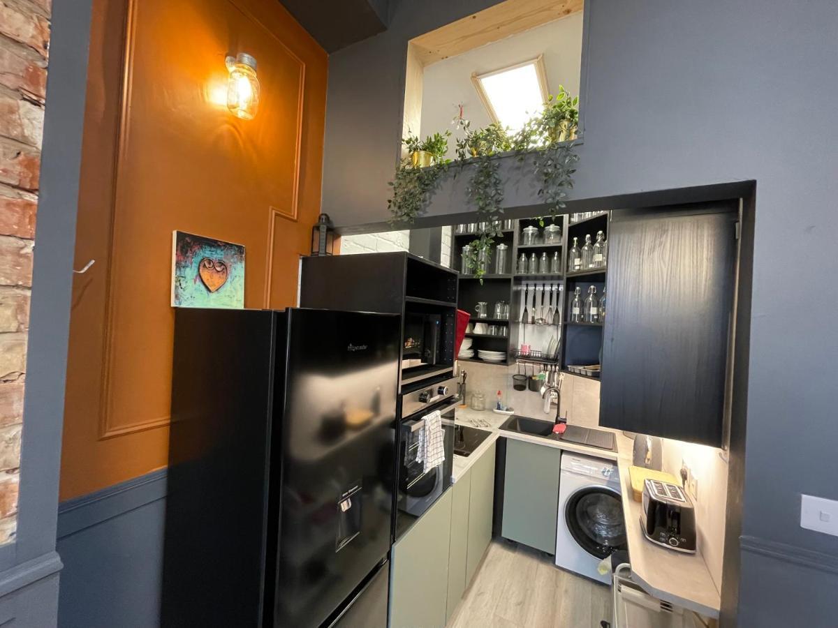 Adeamstays Provides Beautiful Centrally Located 1 And 2 Bed Apartments On Liverpools Boulevard Exteriör bild
