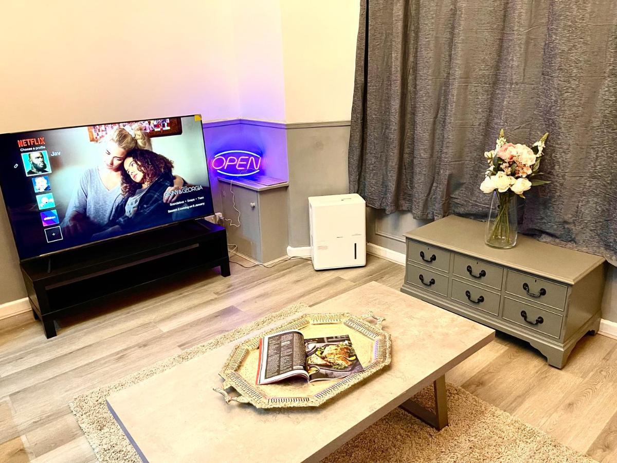 Adeamstays Provides Beautiful Centrally Located 1 And 2 Bed Apartments On Liverpools Boulevard Exteriör bild