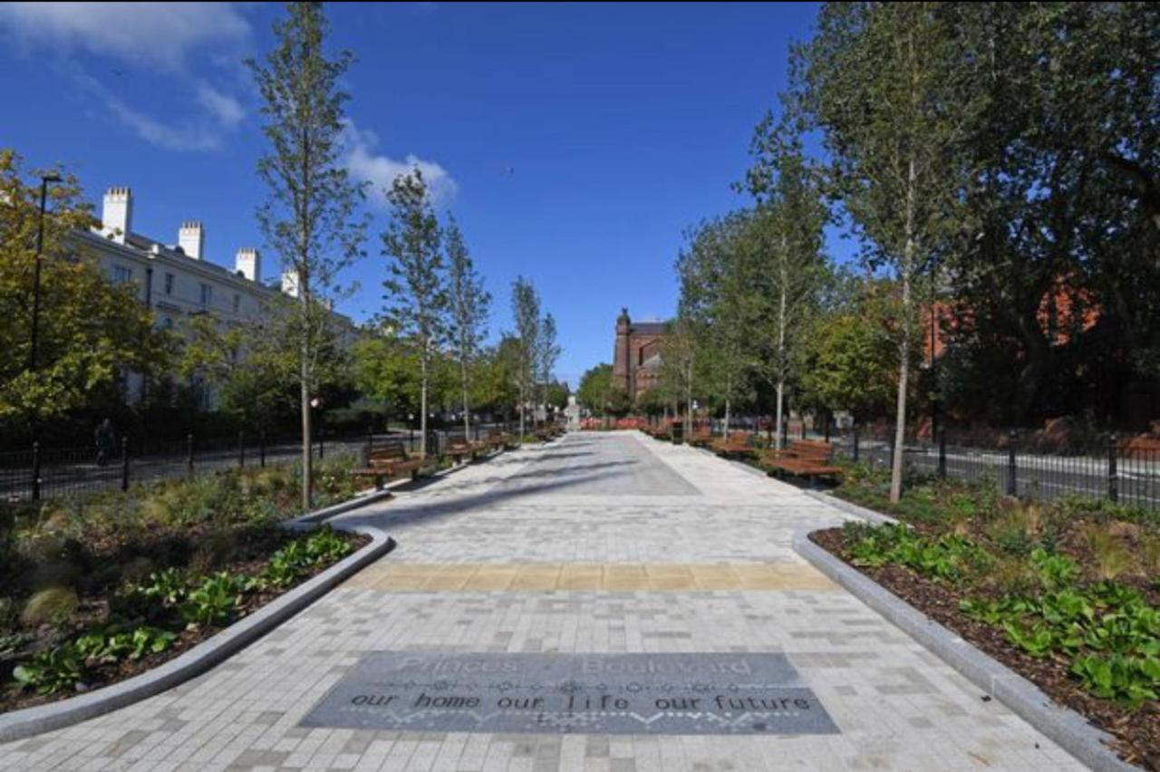Adeamstays Provides Beautiful Centrally Located 1 And 2 Bed Apartments On Liverpools Boulevard Exteriör bild