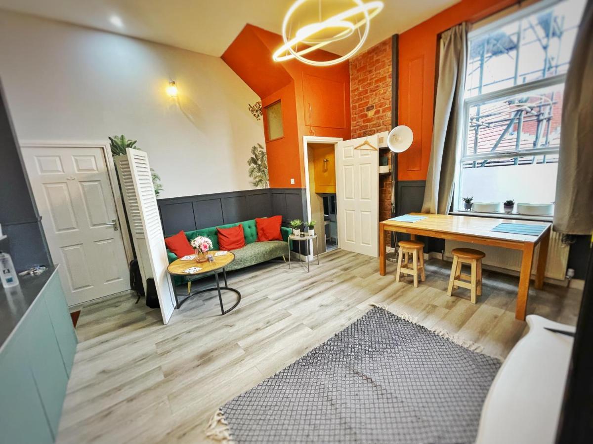 Adeamstays Provides Beautiful Centrally Located 1 And 2 Bed Apartments On Liverpools Boulevard Exteriör bild