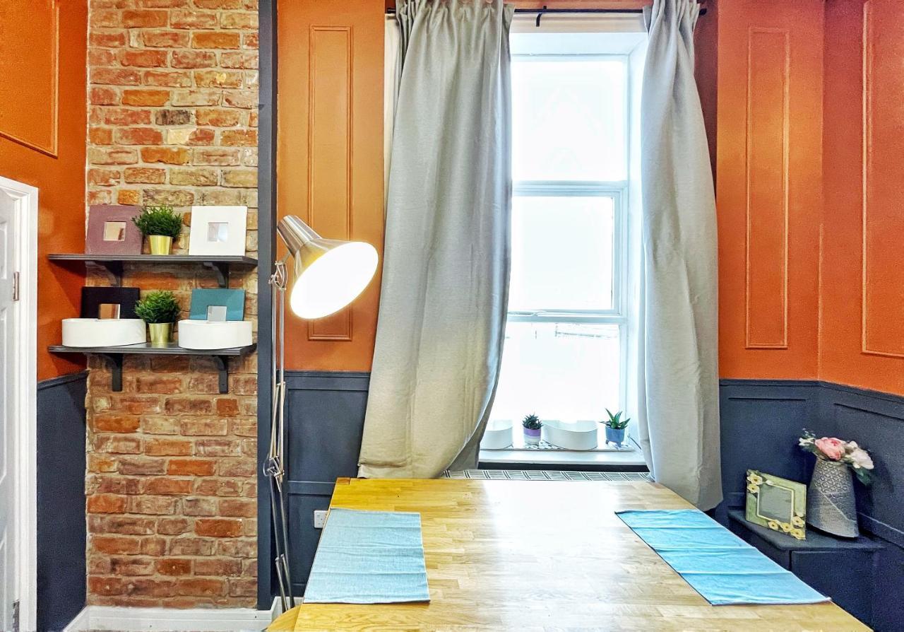 Adeamstays Provides Beautiful Centrally Located 1 And 2 Bed Apartments On Liverpools Boulevard Exteriör bild