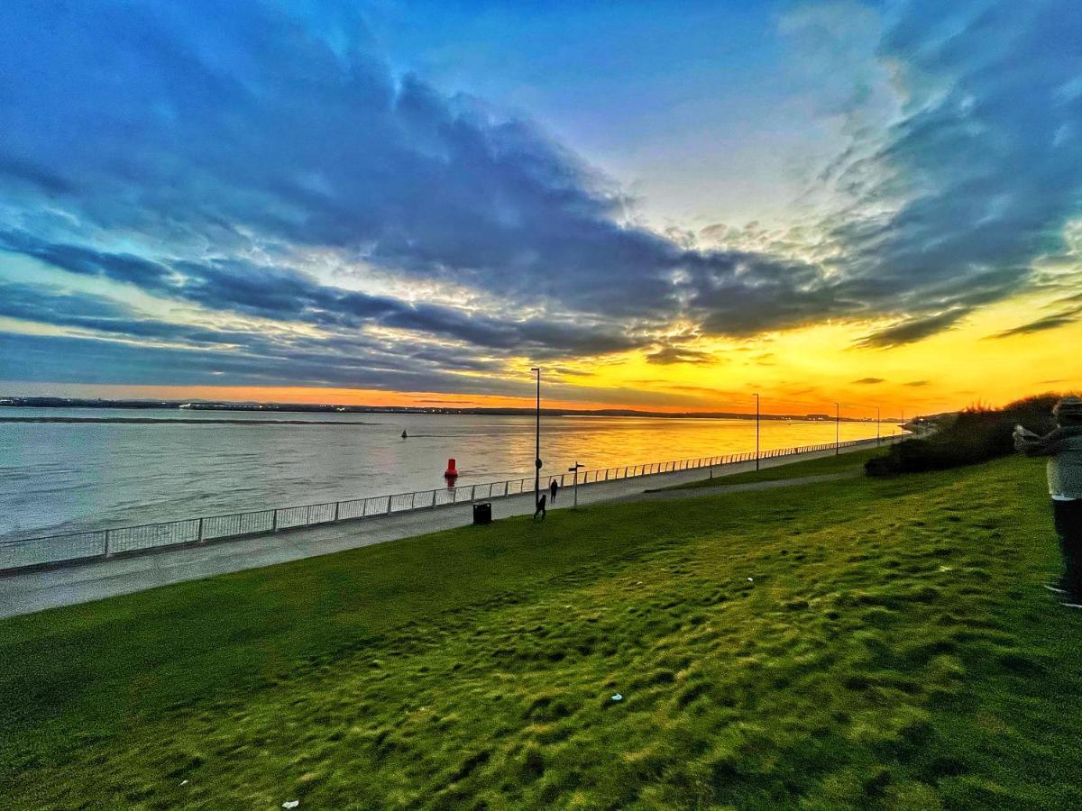 Adeamstays Provides Beautiful Centrally Located 1 And 2 Bed Apartments On Liverpools Boulevard Exteriör bild