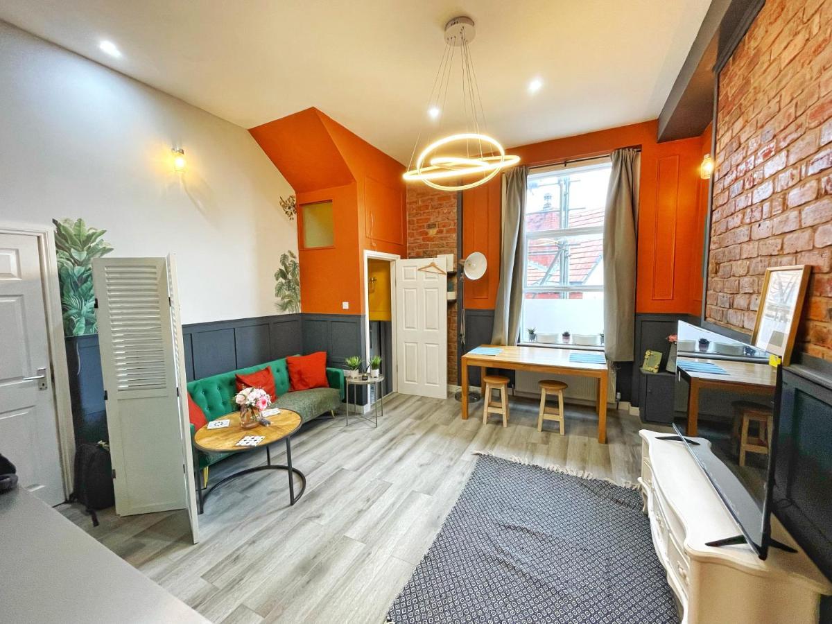 Adeamstays Provides Beautiful Centrally Located 1 And 2 Bed Apartments On Liverpools Boulevard Exteriör bild