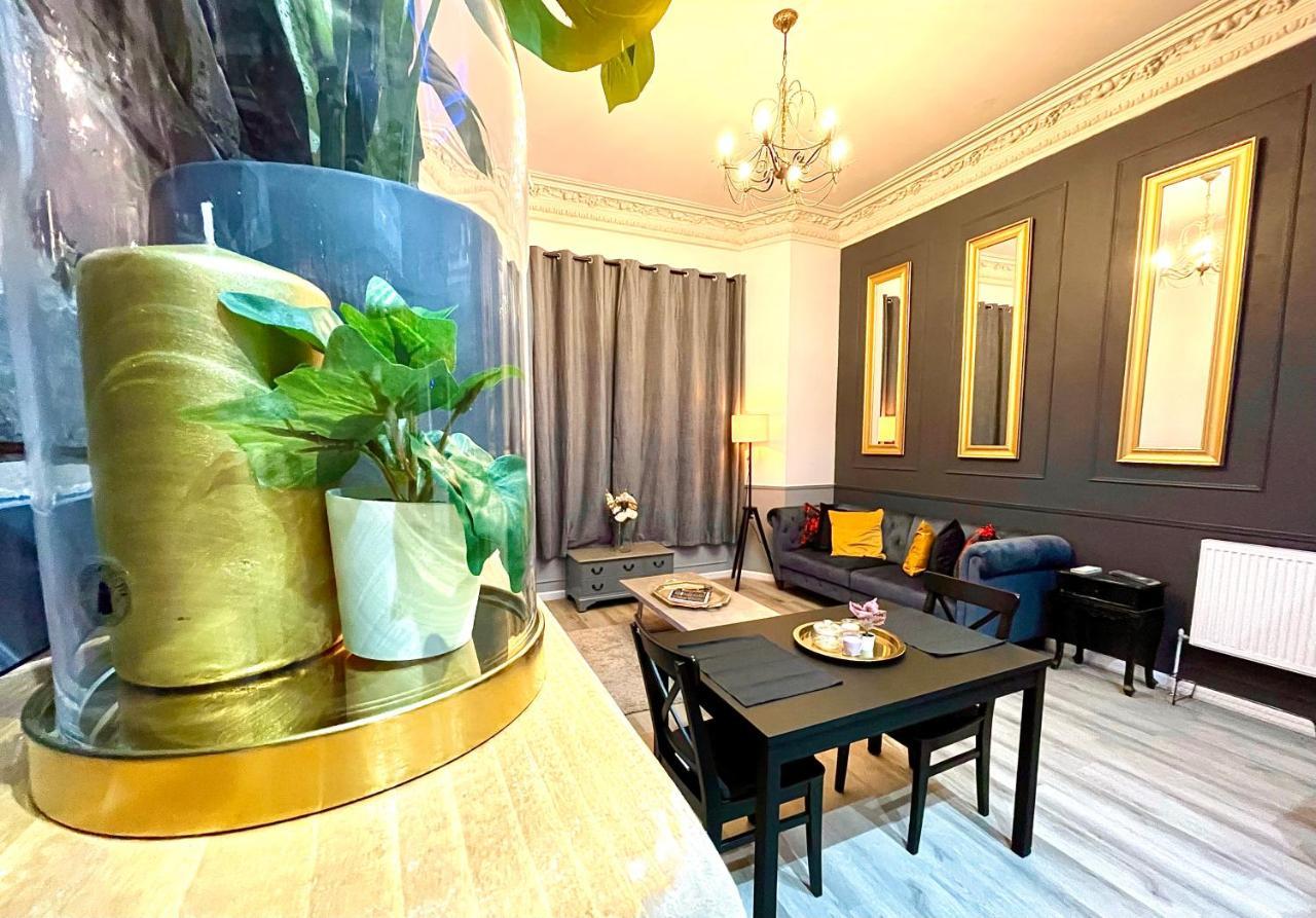 Adeamstays Provides Beautiful Centrally Located 1 And 2 Bed Apartments On Liverpools Boulevard Exteriör bild
