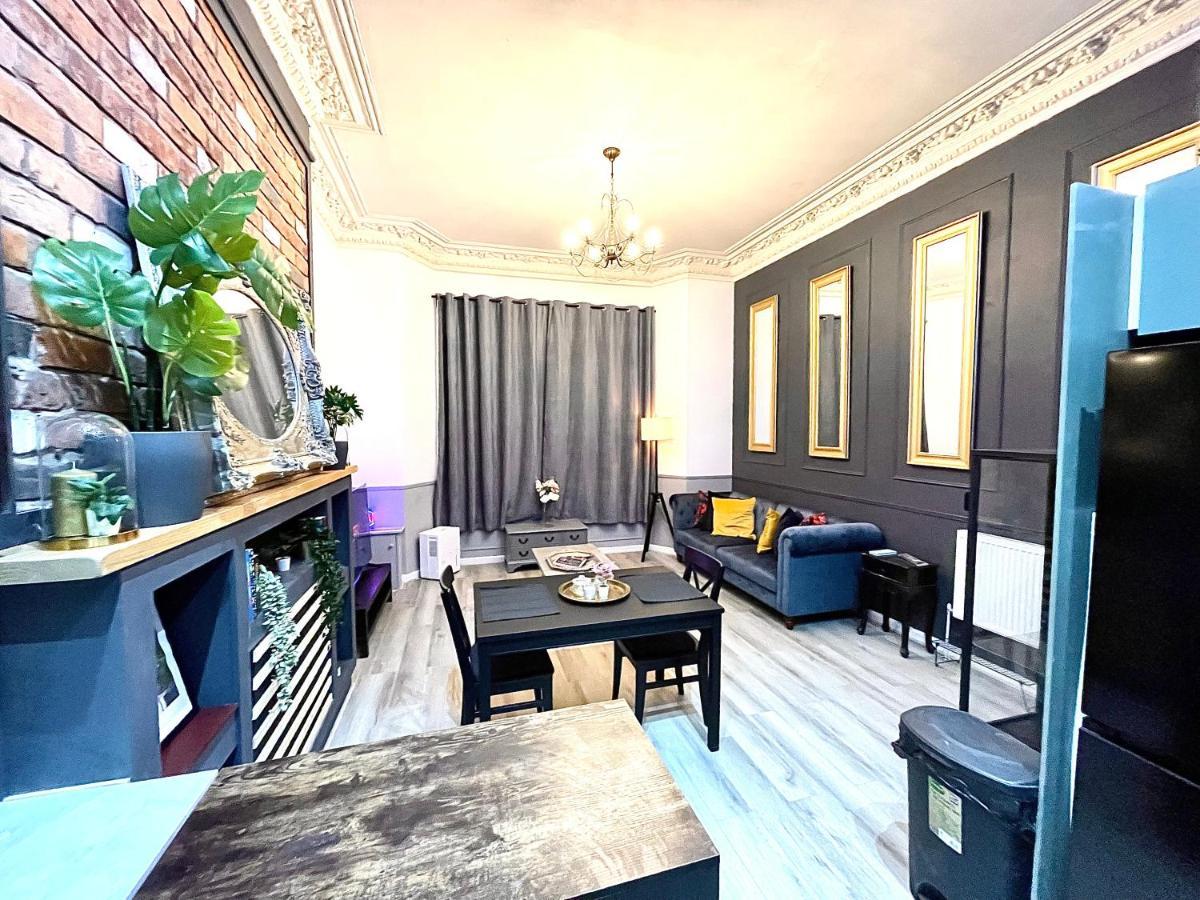 Adeamstays Provides Beautiful Centrally Located 1 And 2 Bed Apartments On Liverpools Boulevard Exteriör bild