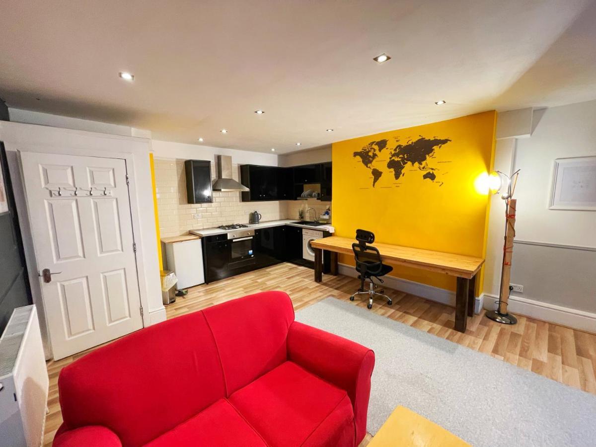 Adeamstays Provides Beautiful Centrally Located 1 And 2 Bed Apartments On Liverpools Boulevard Exteriör bild