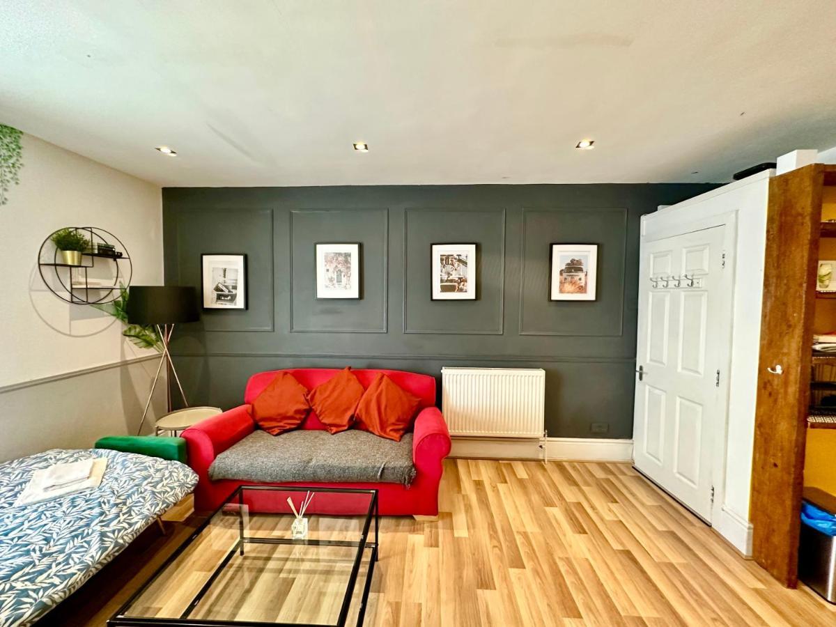 Adeamstays Provides Beautiful Centrally Located 1 And 2 Bed Apartments On Liverpools Boulevard Exteriör bild