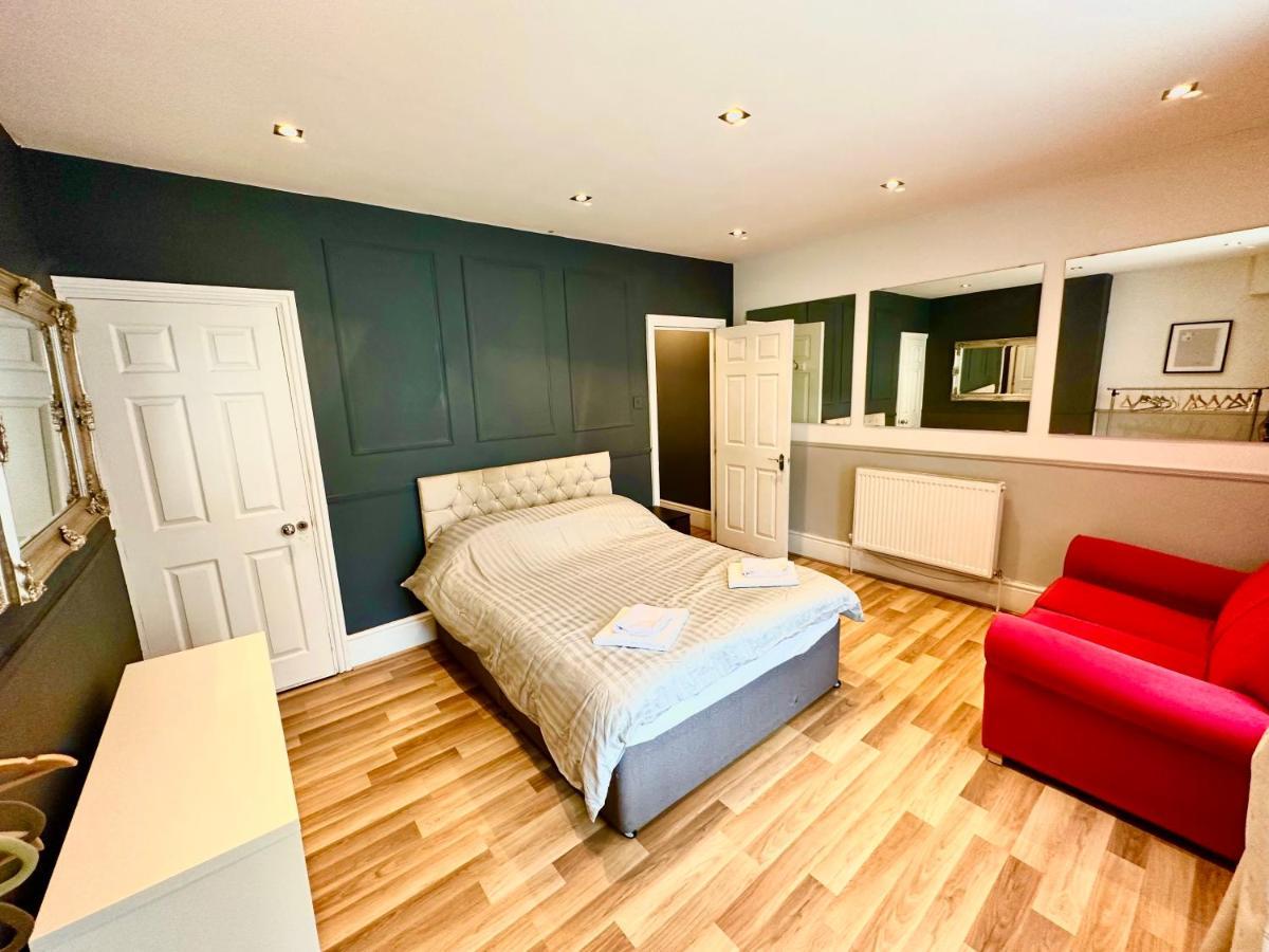 Adeamstays Provides Beautiful Centrally Located 1 And 2 Bed Apartments On Liverpools Boulevard Exteriör bild